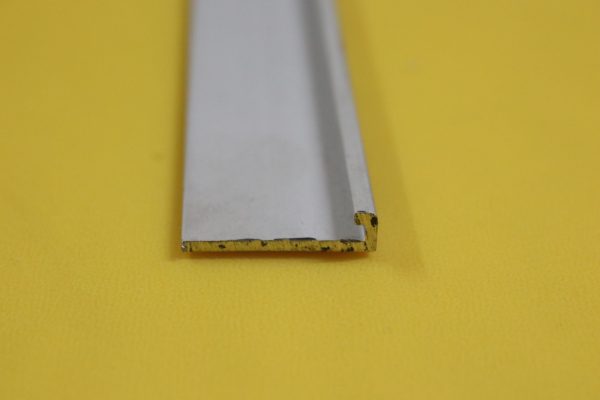 PLETINA REMATE ALUMINIO 22X5X2